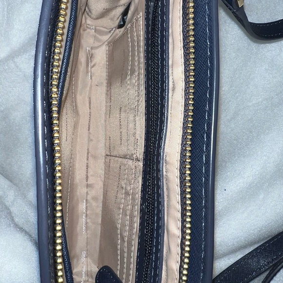 Michael Kors Jet Set Travel Convertible Crossbody - Picture 4 of 5